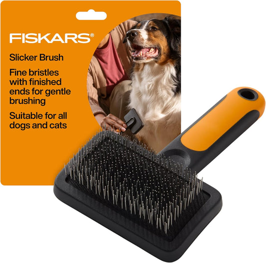 Fiskars Pet, Cat and Dog Brush, Fine Bristles & SoftGrip Handle for Gentle Grooming and Deshedding, Cat and Dog Supplies, Orange/Black